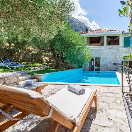 Radalj * Makarska